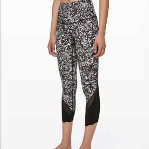 Lululemon Wunder Under Crop II